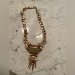 Gorgeous Jcrew necklace to dress up any outfit!